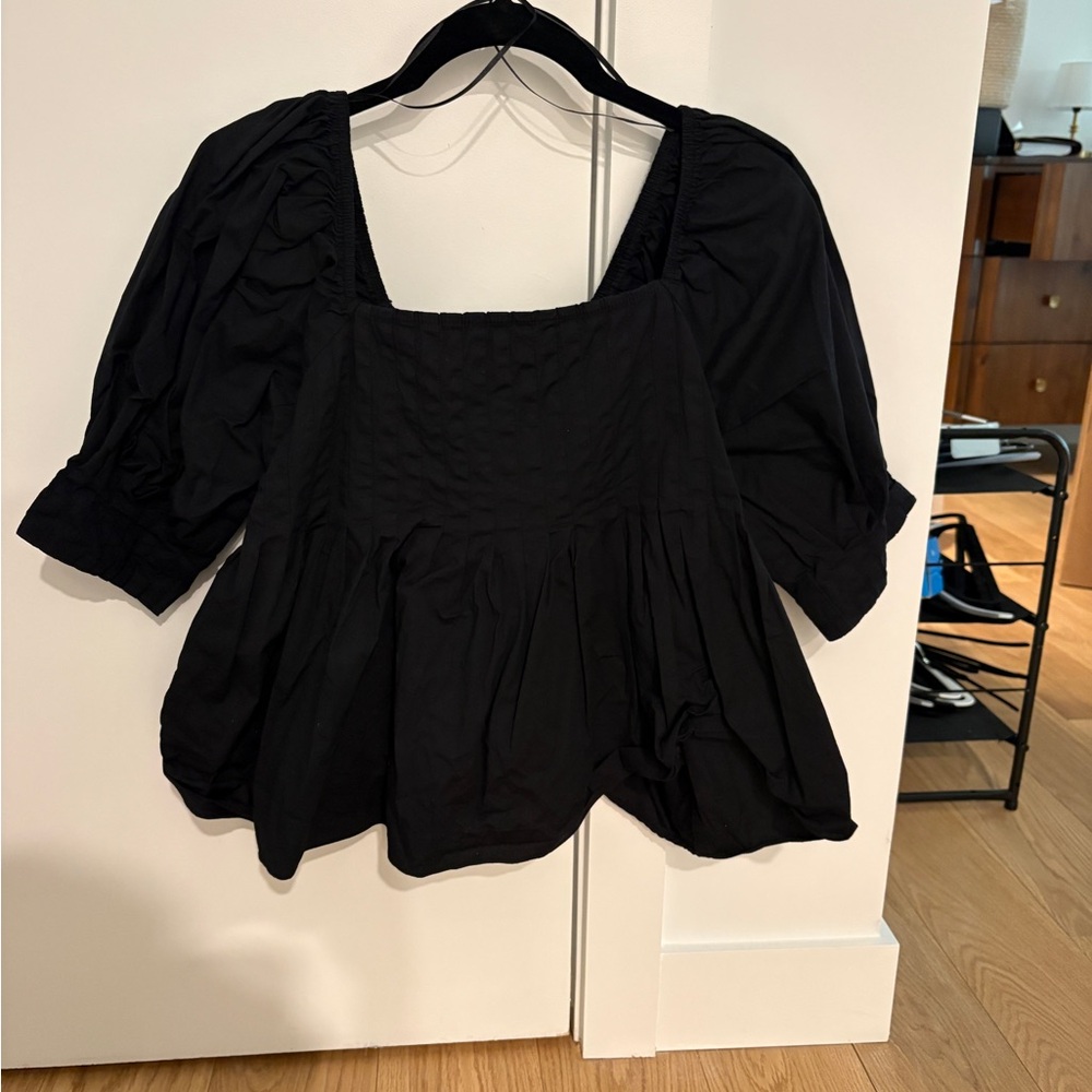 Pomander Place Black Puff-Sleeve Square Neck Women's Top Peplum